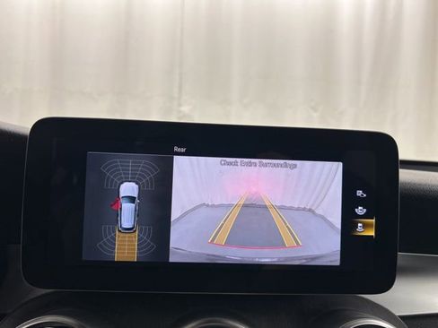 Used 2021 Mercedes-Benz GLC 300 4MATIC w/ Multimedia Package image 20