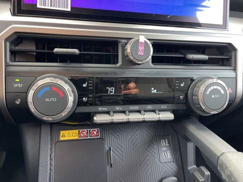 New 2025 Toyota 4Runner TRD Off-Road Premium AWD/4WD image 12