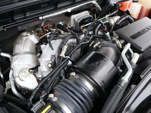 Used 2025 GMC Sierra 3500 AT4 w/ AT4 Premium Plus Package AWD/4WD image 11