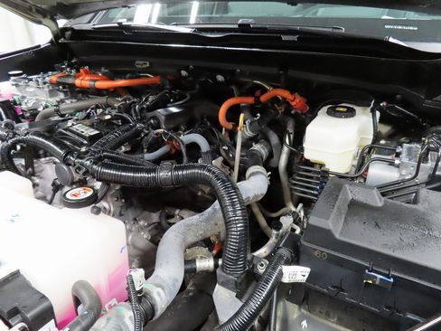 Used 2024 Toyota Tacoma Trailhunter Crew Cab image 24