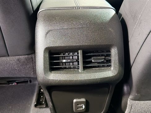 Used 2022 Chevrolet Equinox Premier w/ LPO, Floor Liner Package FWD image 25