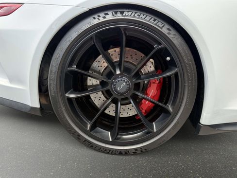 Used 2018 Porsche 911 GT3 RWD image 20