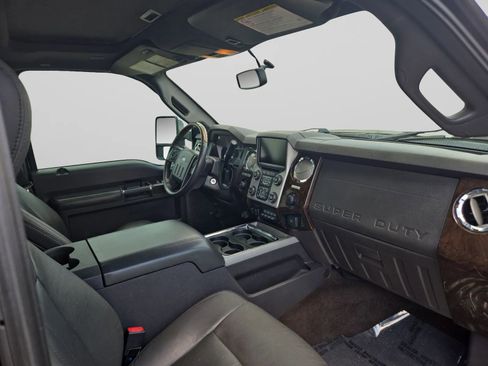 Used 2016 Ford F250 Platinum w/ FX4 Off-Road Package AWD/4WD image 37