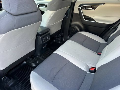 Used 2025 Toyota RAV4 XLE w/ Convenience Package FWD image 14