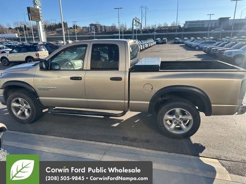 Used 2005 Dodge Ram 1500 Truck SLT image 10