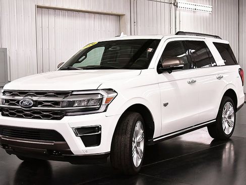 Used 2024 Ford Expedition King Ranch image 3