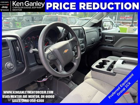 Used 2018 Chevrolet Silverado 1500 Custom w/ Custom Value Package AWD/4WD image 17
