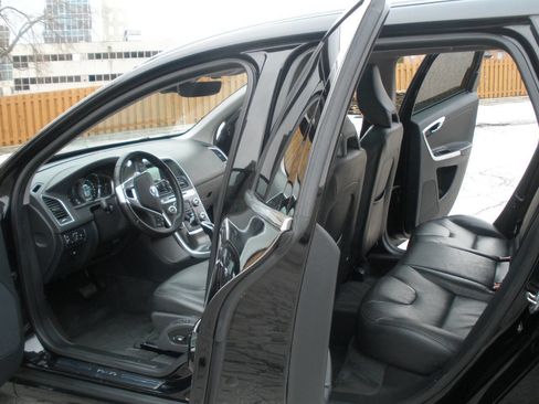 Used 2016 Volvo XC60 T5 Premier FWD image 23