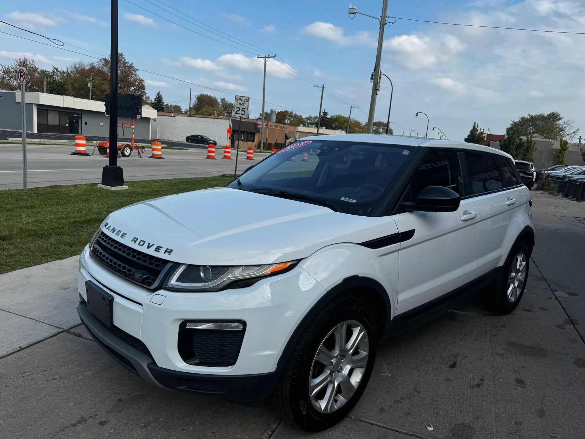 Used 2018 Land Rover Range Rover Evoque SE Premium AWD/4WD image 7