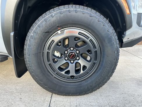 New 2026 Nissan Frontier PRO-4X w/ Pro-4x Convenience Package image 8