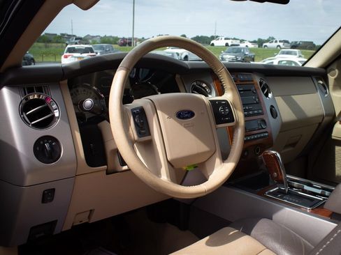 Used 2007 Ford Expedition Eddie Bauer AWD/4WD image 2