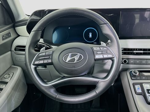 Used 2024 Hyundai Palisade SEL w/ Premium Package FWD image 18