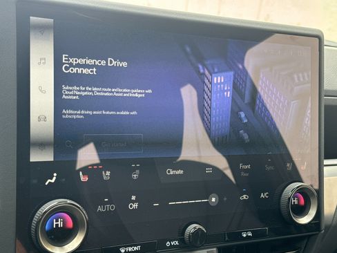 Used 2024 Lexus GX 550 w/ Accessory Package (31) AWD/4WD image 19