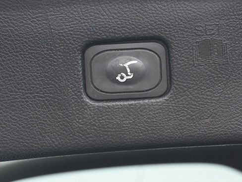 Used 2022 Ford Edge Titanium w/ Equipment Group 301A AWD/4WD image 36