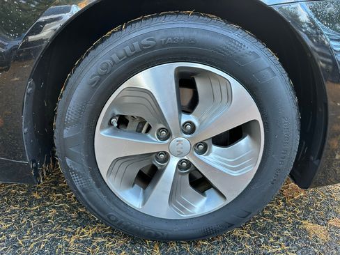 Used 2016 Kia Optima Hybrid image 9