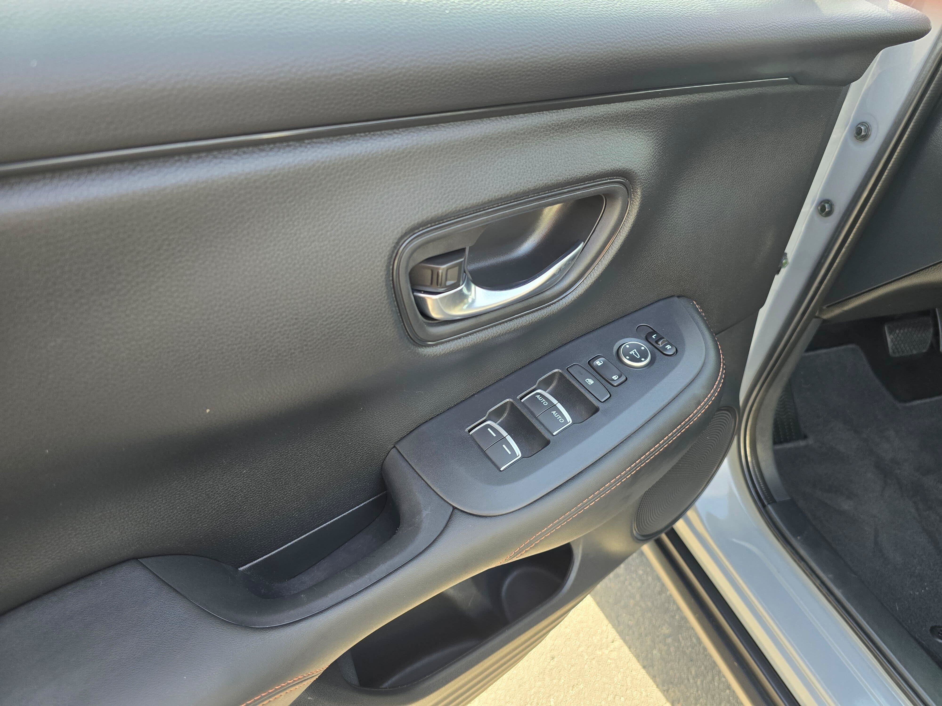Used 2025 Honda HR-V Sport image 19