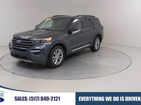 Certified 2023 Ford Explorer XLT w/ Equipment Group 202A AWD/4WD image 1