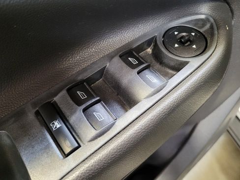 Used 2015 Ford Escape S image 27