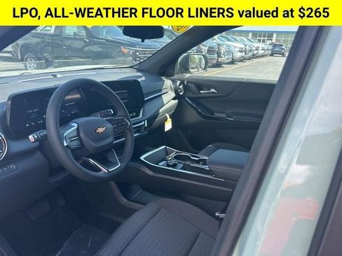 New 2026 Chevrolet Equinox LT image 2