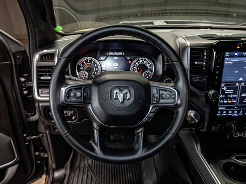 Used 2024 RAM 1500 Laramie AWD/4WD image 19