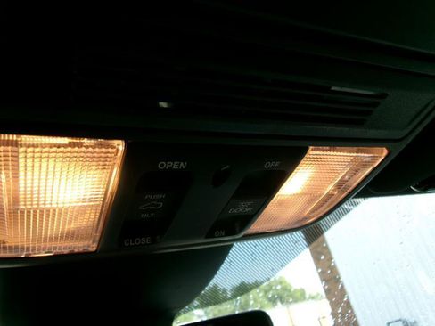 Used 2025 Honda Odyssey Sport-L image 16