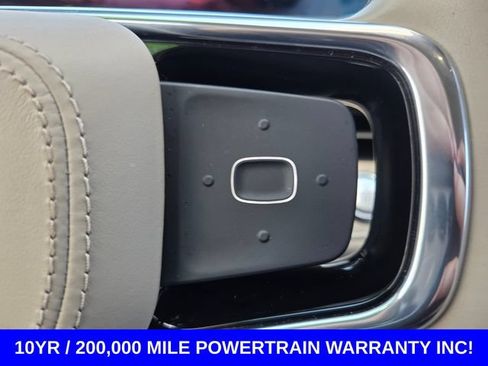 Used 2025 Lincoln Nautilus Premier AWD/4WD image 20