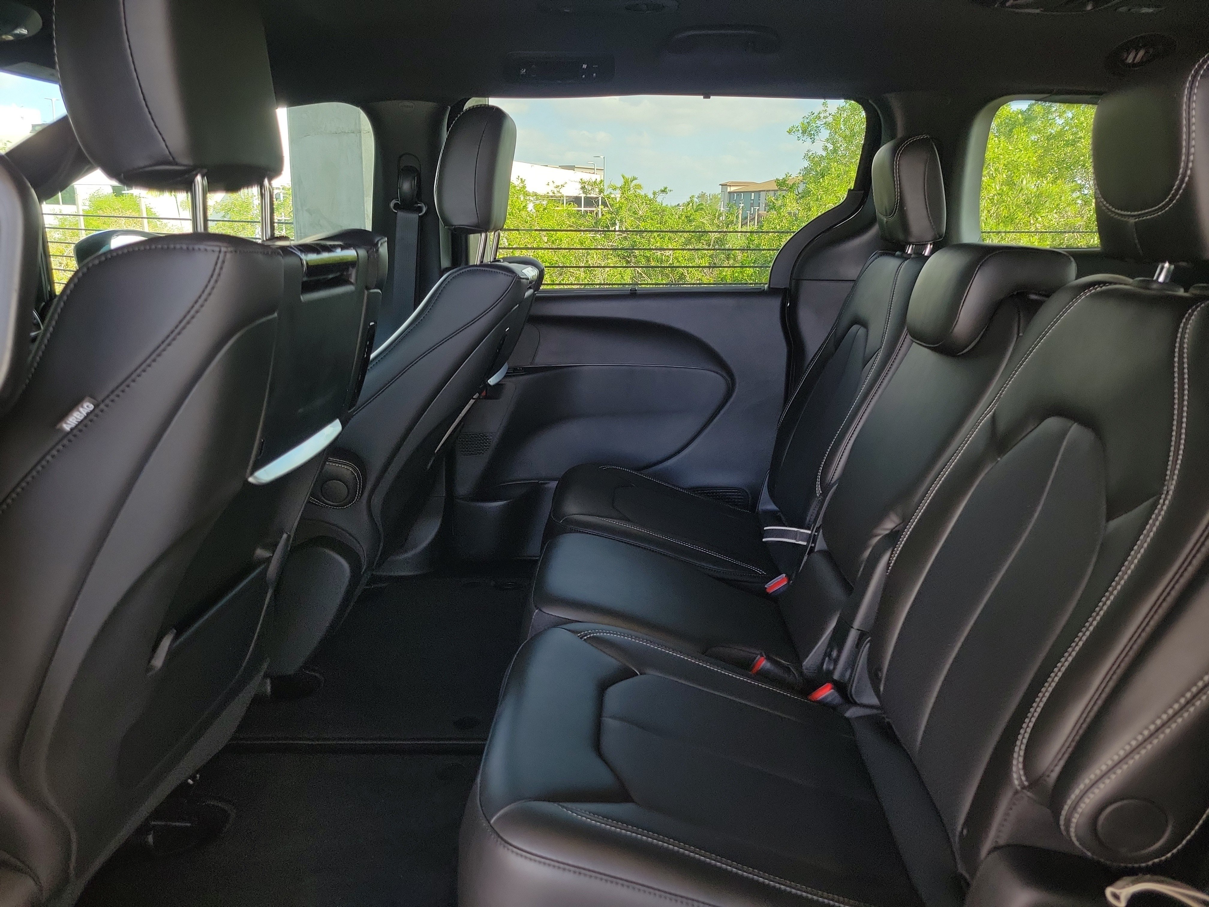 New 2026 Chrysler Pacifica Select FWD image 8