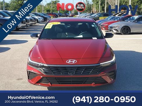 Certified 2025 Hyundai Elantra Sport FWD image 3