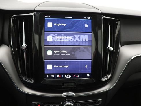 Used 2025 Volvo XC60 B5 Core image 24
