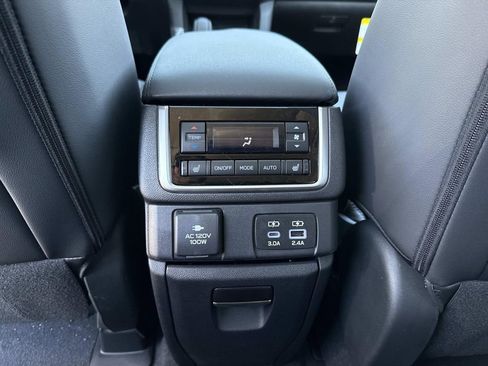 New 2026 Subaru Ascent Touring AWD/4WD image 18