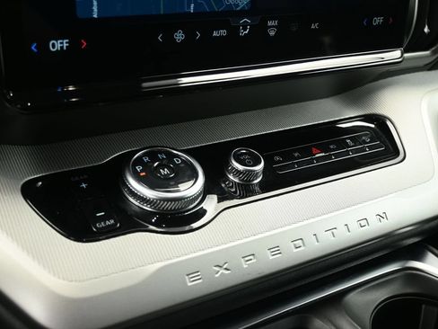Certified 2025 Ford Expedition Max Active AWD/4WD image 16