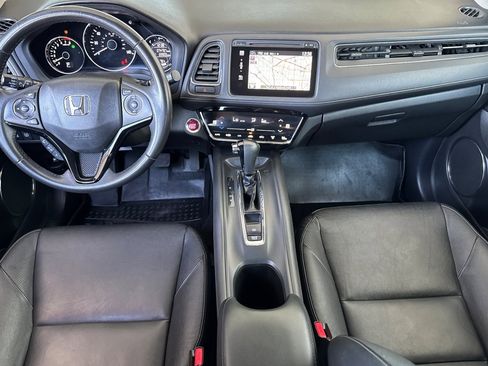 Used 2017 Honda HR-V EX-L image 4