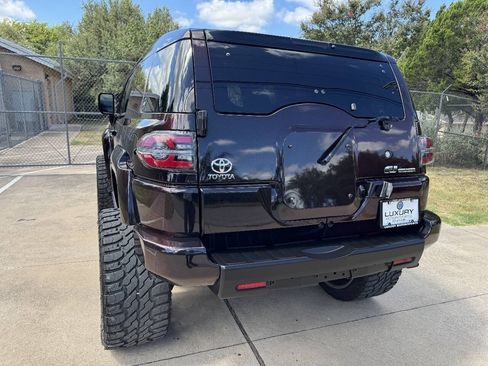 Used 2007 Toyota FJ Cruiser 2WD w/ Convenience Pkg image 12