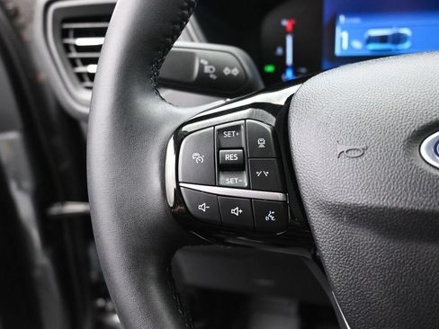 Used 2024 Ford Escape SE FWD image 9