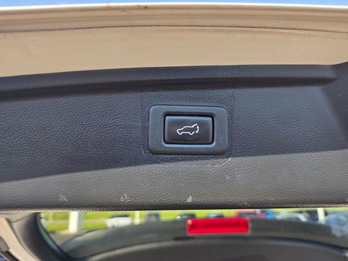 Used 2016 Subaru Outback 2.5i Limited AWD/4WD image 15