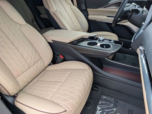 Certified 2024 Cadillac Lyriq Luxury w/ Nappa Leather Package AWD/4WD image 22