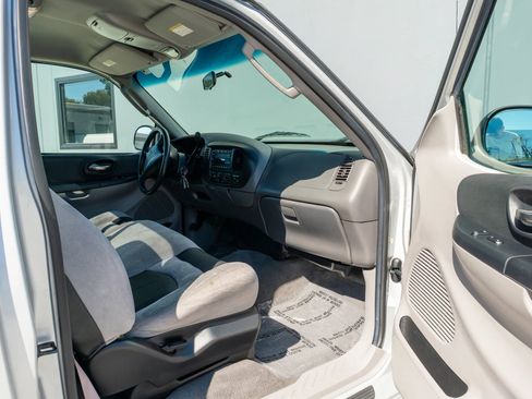 Used 2004 Ford F150 Lightning image 13