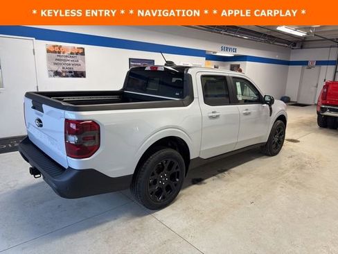 New 2026 Ford Maverick Lariat w/ Black Appearance Package image 4