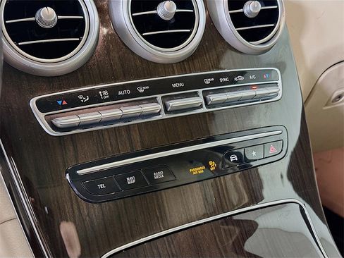 Used 2022 Mercedes-Benz GLC 300 image 14