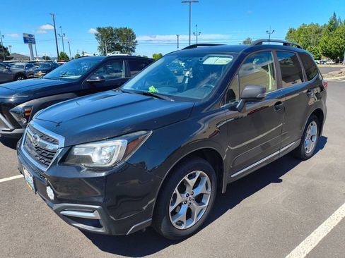 Used 2018 Subaru Forester 2.5i Touring AWD/4WD image 2