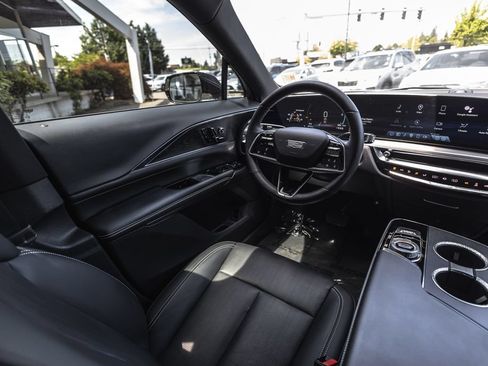 Used 2024 Cadillac Lyriq Luxury RWD image 19
