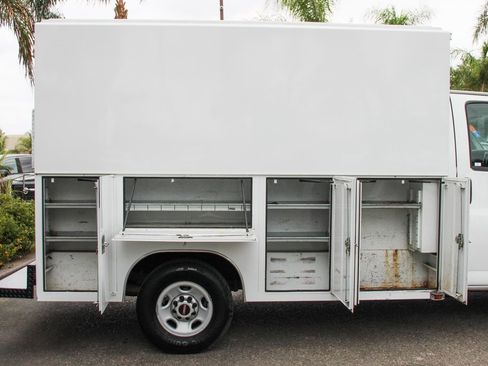 Used 2012 GMC Savana 3500 image 12