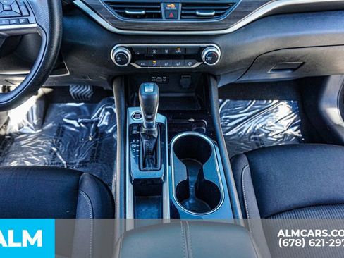 Used 2024 Nissan Altima 2.5 SV image 39