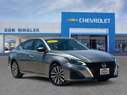 Used 2025 Nissan Altima 2.5 SV