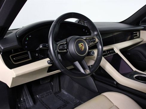 Used 2022 Porsche Taycan 4S image 4