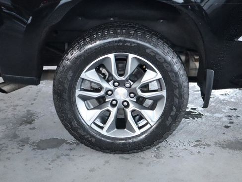 Used 2024 Chevrolet Silverado 1500 LT RWD image 5
