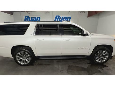 Used 2020 Chevrolet Suburban LT RWD image 9