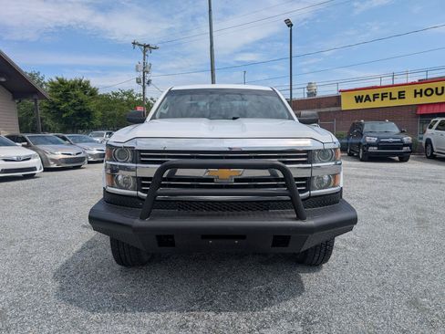 Used 2017 Chevrolet Silverado 2500 W/T AWD/4WD image 2