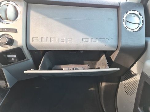 Used 2016 Ford F250 XLT w/ FX4 Off-Road Package image 27