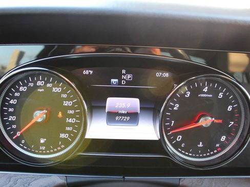 Used 2017 Mercedes-Benz E 300 image 14